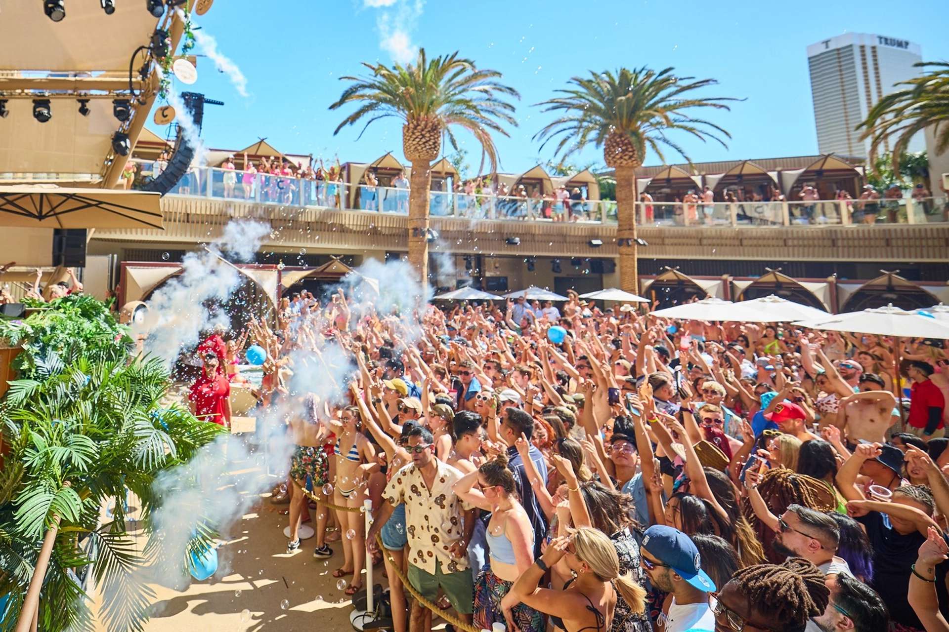 Ayu Dayclub Pool Party